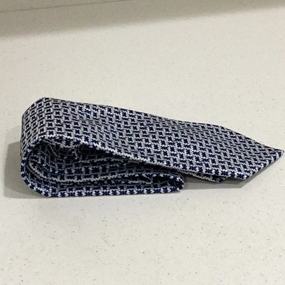 👔Gucci Blue and White Geometric Tie With Knight Crest Emblem